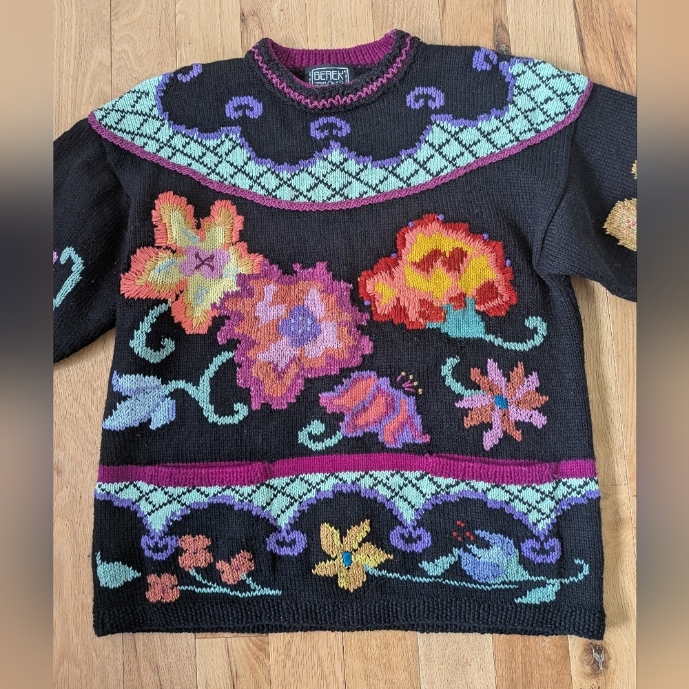 BEREK Vintage 1989 Hand Knit By Marta D Floral 100% Wool Size M (Run Bigger)